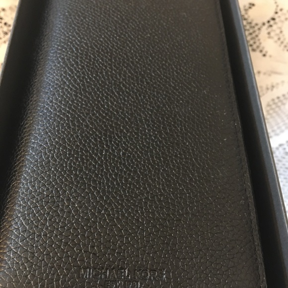 NWT Michael Kors 36T7LRUE3L Russel Tech Zip Around Leather Wallet - Picture 2 of 9